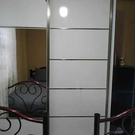 Havaalanina 7 Km Lara Plajlarina 3 Km Bahceli Ev Antalya
